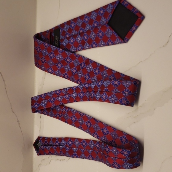NORDSTROM Men's Tie Red Blue Floral 100% Silk - Picture 4 of 7